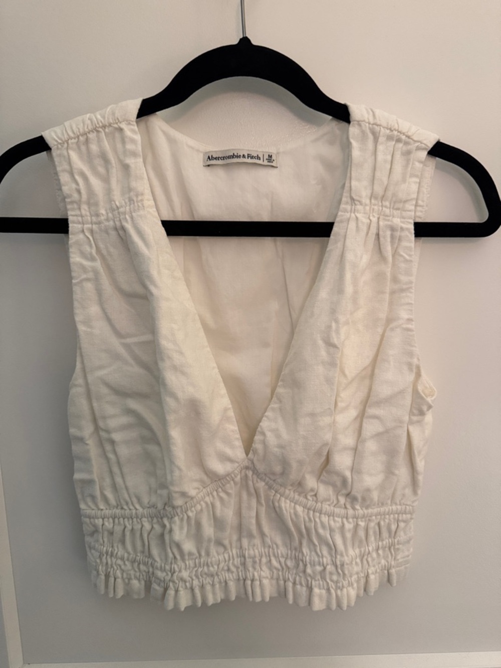 Abercrombie & Fitch white V-Neck Sleeveless Crop Top